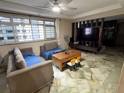 Blk 323 Woodlands Street 32 (Woodlands), HDB Executive #580126911